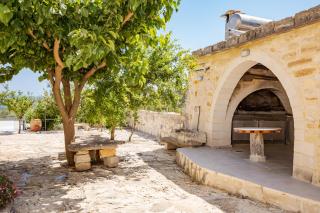 Villa Konstantinos Hilltop Vineyard Escape - Almyrida - 4