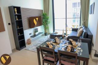 Vogue Brand New One Bedroom Apartment 16th Floor with Skyline View and access to Olympic Pool and Full Equipped GYM, Located JVC Binghatti Gardenia - 1