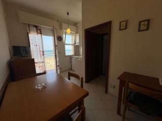 4 Trilocale vista mare - 1