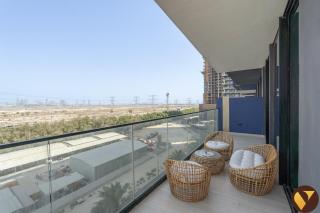 Vogue JVC Binghatti Corner near Circle Mall, Two Bedroom Apartment with Balcony and City View, Access to all Amenities - 8