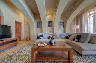 Dreamy Gozo Escape with Private Pool, Charm & Comfort by 360 Estates - Għarb - 1