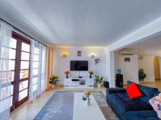 Infinite Beachfront Apartment - Mombassa - 6
