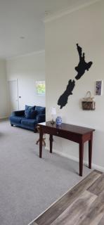 Luxury Guest Suite - Ashwick Flat - 6