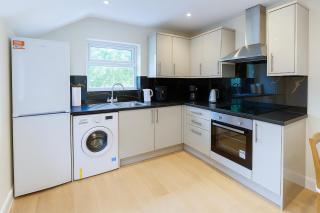 Inviting 2-Bed Flat - near Finsbury Park - 4