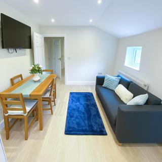 Inviting 2-Bed Flat - near Finsbury Park - 3