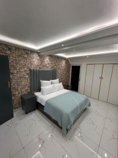 Goodmans Palace - Mount Edgecombe - 8