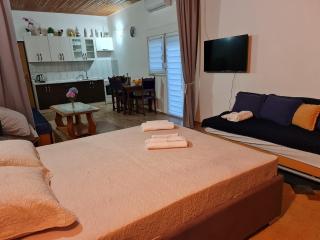 LaViVa Family Pool Paradise - Mostar - 9