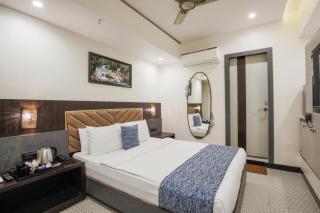 Rich Hotel - 1