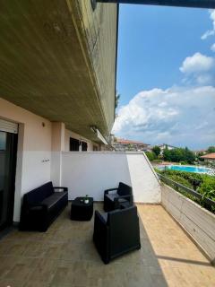 Kristall Lago pool view by Almanova Residenze - Desenzano del Garda - 2