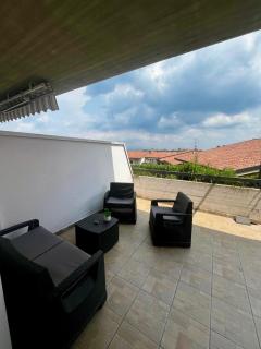 Kristall Lago pool view by Almanova Residenze - Desenzano del Garda - 3
