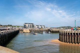 NEW Beachfront Apartment slps 4, West Bay, Dorset - West Bay - 6