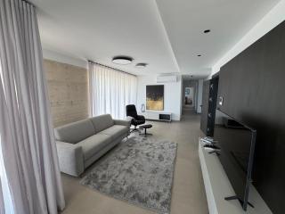Stays at Celeste - Sea Front Apartments - St Paul's Bay - 8
