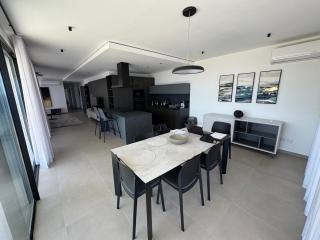 Stays at Celeste - Sea Front Apartments - St Paul's Bay - 6