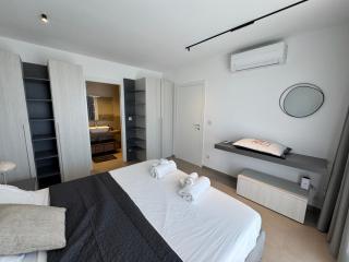 Stays at Celeste - Sea Front Apartments - St Paul's Bay - 4