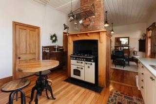 Timeless Treasure - family retreat with garden - New Plymouth - 4