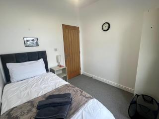 Luxurious Five Bedroom Apartment in Newcastle - Newcastle upon Tyne - 9
