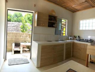 Petite maison 2ch a deux pas de la route principale - Andilana - 7