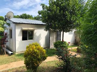 Petite maison 2ch a deux pas de la route principale - Andilana - 2