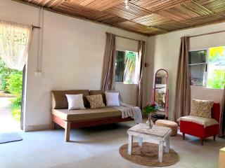 Petite maison 2ch a deux pas de la route principale - Andilana - 8