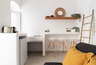 Thanos Place Mykonos Town by DiVal Properties - Città di Mykonos - 4