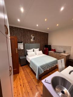 Goodmans Palace - Mount Edgecombe - 2