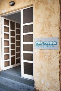 Top Floor View Apartment - 9