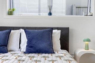 Amaroo - poolside studio near Pukekura Park - New Plymouth - 2