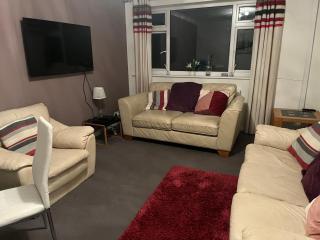 A Home from Home - Ascot - 9