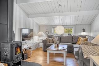 Beautifully Renovated Holiday Home With Covered Terrace And Wood-Burning Stove, Close To The North Sea In Thy - 7