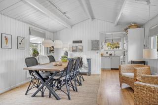 Beautifully Renovated Holiday Home With Covered Terrace And Wood-Burning Stove, Close To The North Sea In Thy - 4