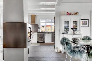 Charming Holiday Home With Outdoor Hot Tub, In The Center Of Søndervig And Only 230 Meters From The North Sea, - Ringkøbing - 1