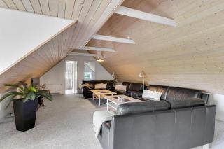 Large Pool House For 24 People, With Almost Everything In Activities, 300 Meters From The Fjord, - Vinderup - 5