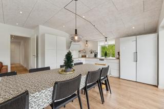 Lovely Holiday Home From 2022, With A 5-Person Outdoor Hot Tub, 200 Meters From The Water, - Sønder Ydby - 3