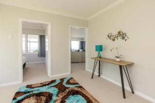 Ngamotu Vista - 5BR home with harbour views - New Plymouth - 3