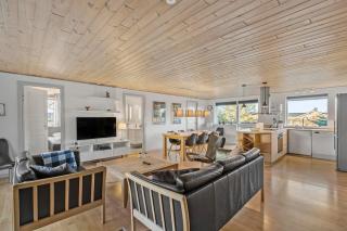 Large, Well-Maintained Holiday Home Near Søndervig, With Activity Room, 6-Person Outdoor Hot Tub And Sauna, - Ringkøbing - 9
