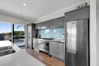 Executive On Parkview - 3BR modern family home - 3