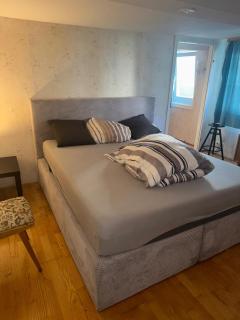 Spacious Local Lounge Apartment - Kelkheim - 2