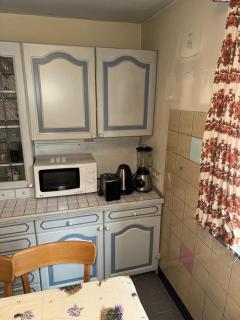 Spacious Local Lounge Apartment - Kelkheim - 1