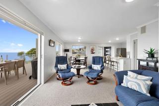 Beachfront Breeze - sea views for days - 2