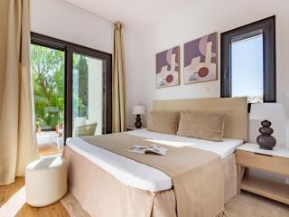 Sanders Breeze Limassol - Limassol - 1