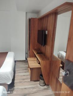 Hotel Pera Villa - Gandhinagar - 3