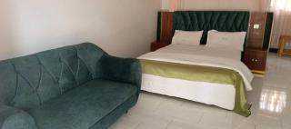 Gilpine Suites - - 4