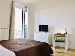 Lia's Home modern flat 2 BR w balcony - Florenz - 0