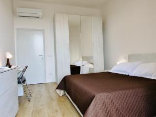 Lia's Home modern flat 2 BR w balcony - Florenz - 7
