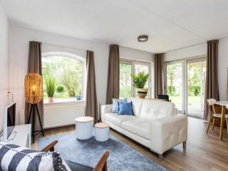 Apartment by the Sea, Pet-Friendly Retreat - Julianadorp - 0
