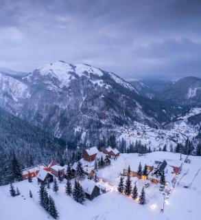 Guri i Kuq Hotel & Vila - 9