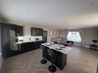 Collooney - House - Sleeps 6 - Parking - Sligo - 4