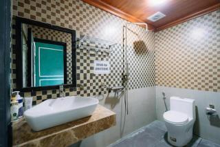 Ma Pi Leng Hotel - 1