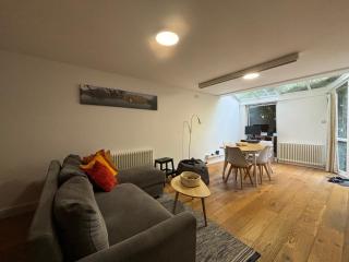 Contemporary Flat w Private Patio London Fields - Londra - 9