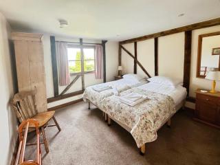 Kemphill Farm Holiday Barn - - 2